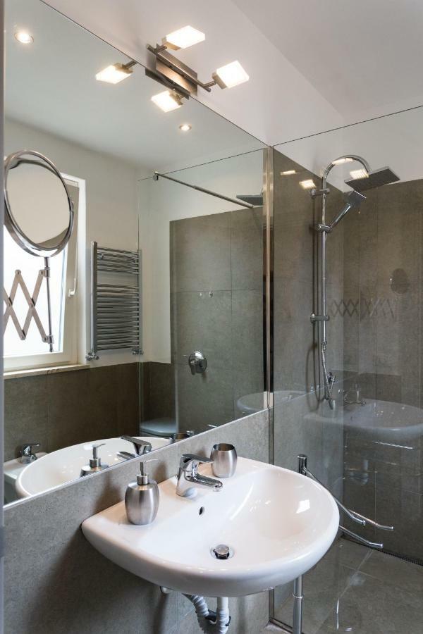 Overseas - Penthouse - Appartamento Attico - Palazzo San Matteo - ปาแลร์โม ภายนอก รูปภาพ