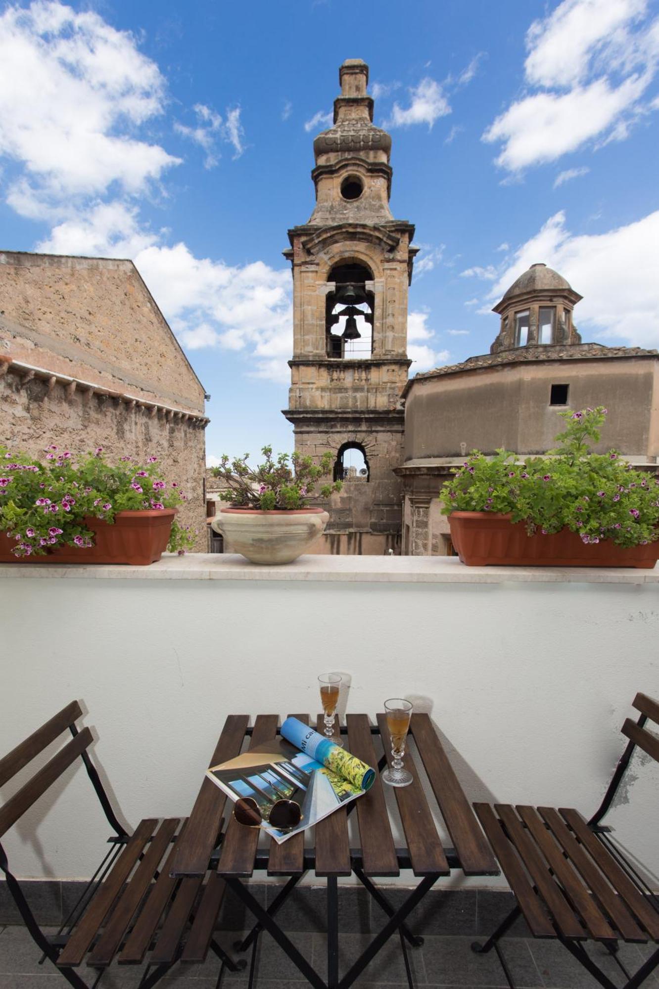 Overseas - Penthouse - Appartamento Attico - Palazzo San Matteo - ปาแลร์โม ภายนอก รูปภาพ